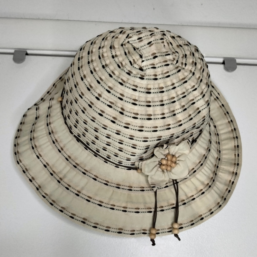 Sun-n-Sand (No Size) Cream & Brown Floral & Bead Accent Decor Floppy Sun Hat
